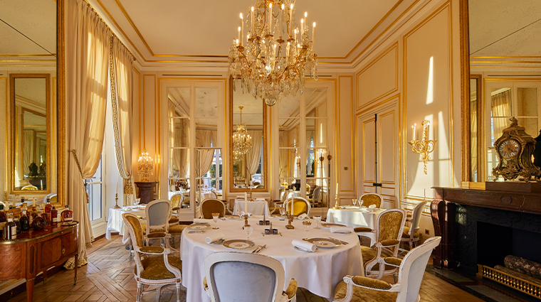 airelles chateau de versailles le grand controle Restaurant L'Arrière Cabinet