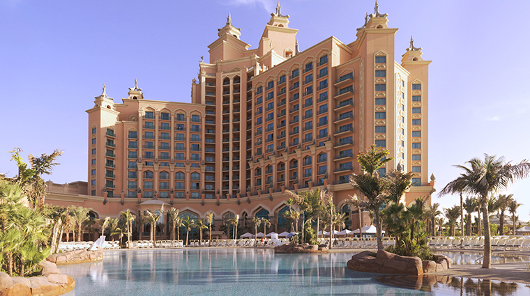 atlantis the palm entry pool