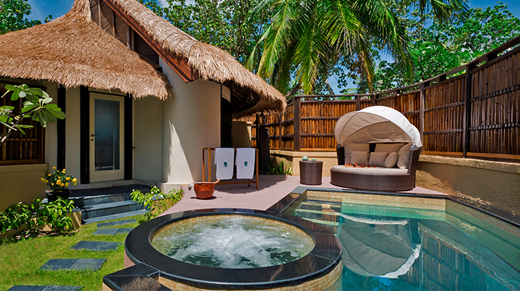 banyan tree vabbinfaru beachfront villa pool