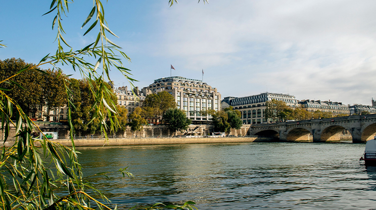 cheval blanc paris exterior facade