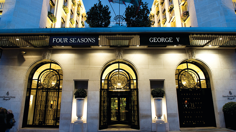 four seasons hotel george v paris exterior