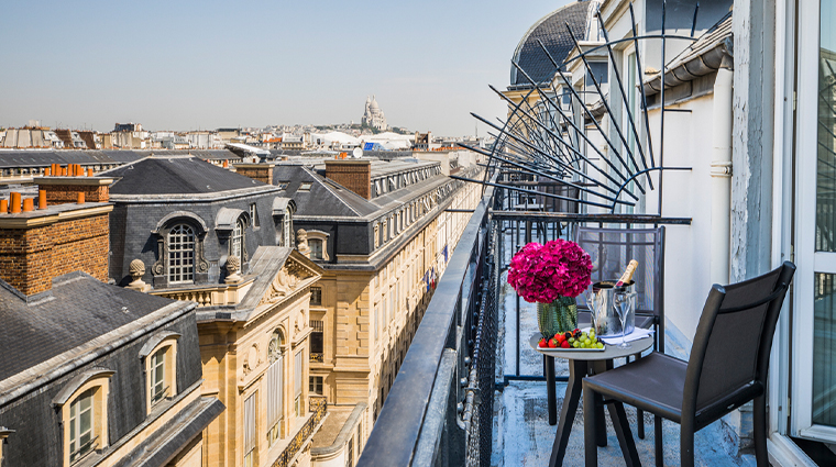 grand hotel du palais royal Vue balcon