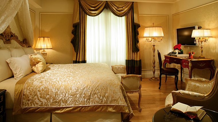 hotel balzac suite