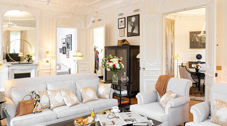 hotel barriere le fouquets paris george v signature suite sitting room new