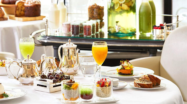 hotel plaza athenee paris brunch