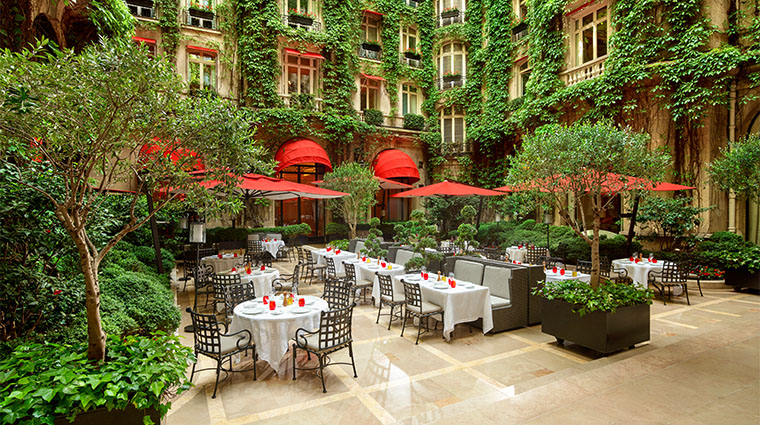 hotel plaza athenee paris la cour jardin