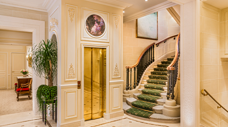 hotel san regis paris main stairs