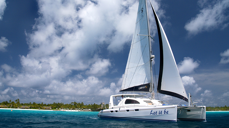 oneonly reethi rah catamaran experience