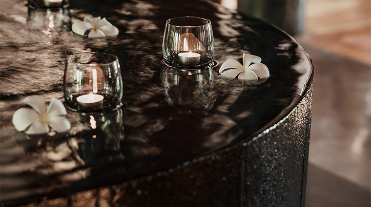 oneonly reethi rah spa reception fountain