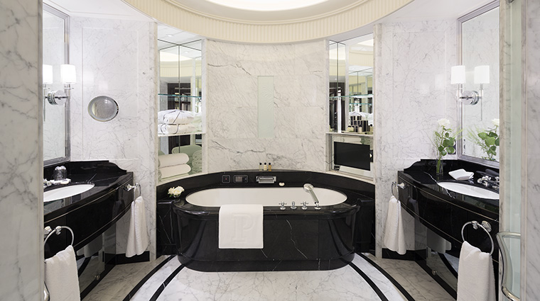 Property ThePeninsulaParis Hotel GuestroomSuite Bathroom ThePeninsulaHotels