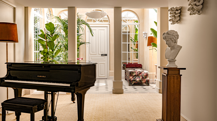 saint james paris prestige suite piano14