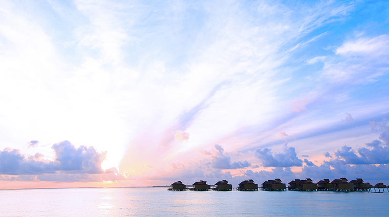 six senses laamu water villa sunset