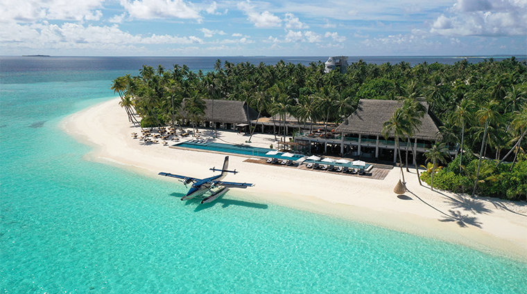 velaa private island avi bar aerial beach1