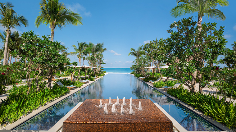 waldorf astoria maldives ithaafushi mirror pool